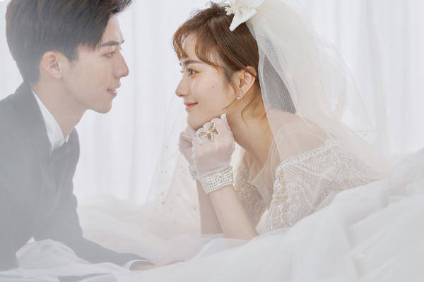 美到让人两眼放光的婚纱照 也太治愈了