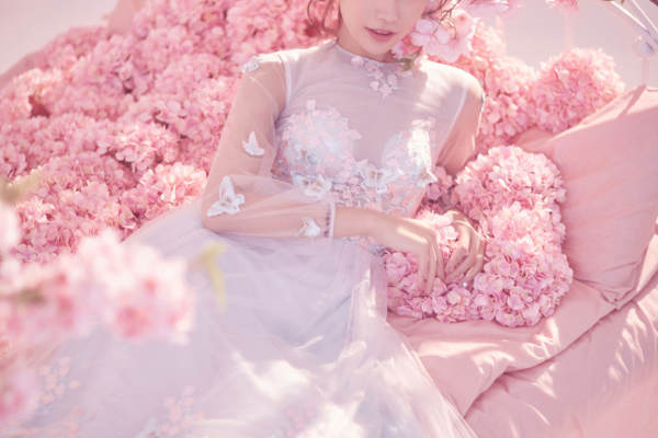 《百花盛开》