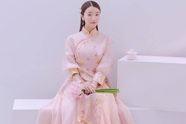 【唯爱视觉婚纱摄影】