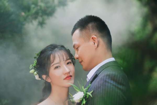 何先生&黄女士