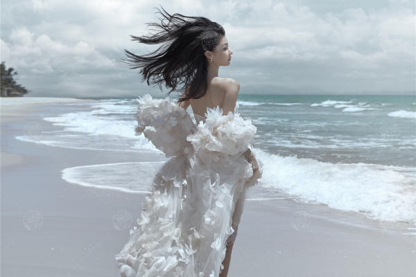 海边个性婚纱照