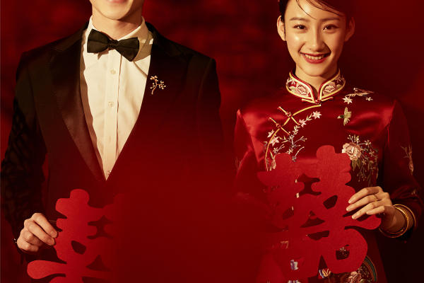 念念不忘的中式秀禾服婚纱照