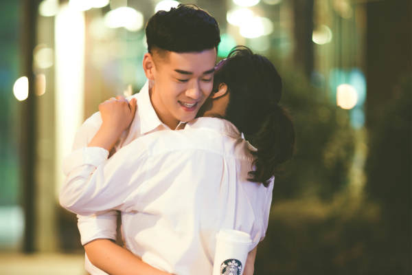 李先生&何女士