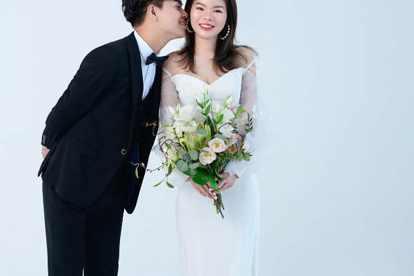 张先生&万女士