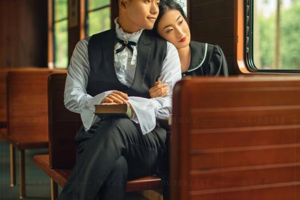  高级典雅法式复古婚纱照 