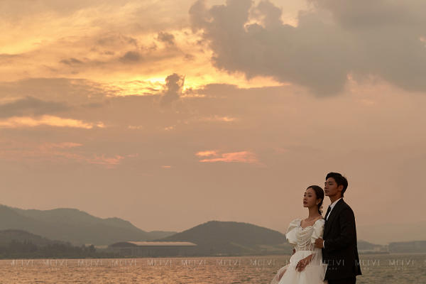 【济南美薇婚纱摄影】粉色梦幻海