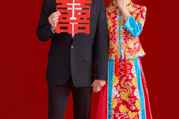 唯美室内秀禾服婚纱照