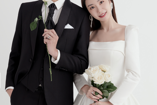 我的极简婚纱照拍成这样价格真心不贵