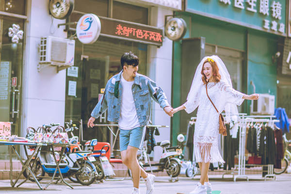 全新 -创意滑板情绪照片..