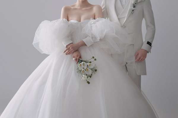 白纱室内婚纱照