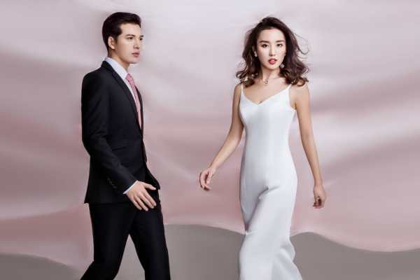 时尚个性婚纱