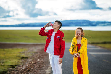 易先生&向女士