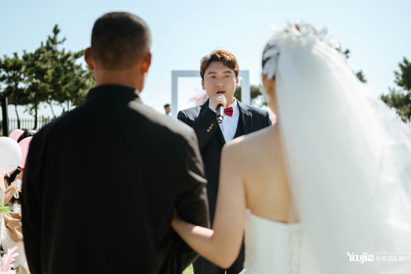 日照婚礼|户外小清新婚礼