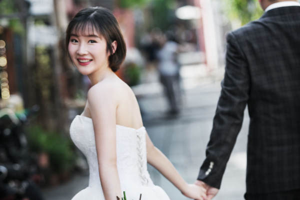 莫先生&洪女士