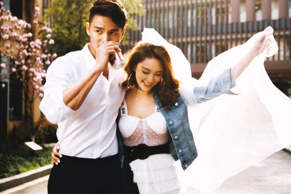 伍先生&李女士