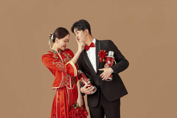 新中式喜嫁婚纱照