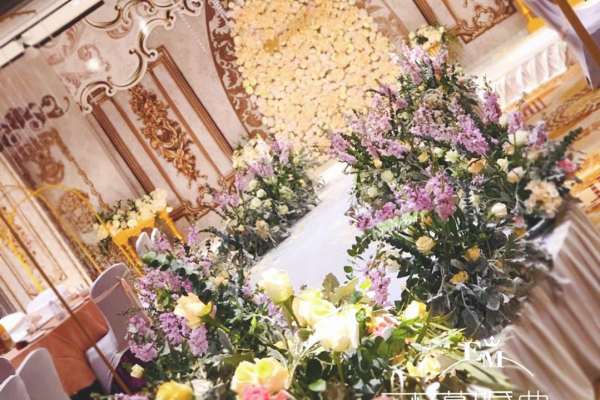 淡雅香槟色轻欧式婚礼