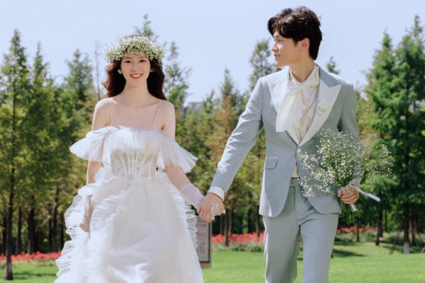 初夏限定丨无法拒绝的森系小清新婚纱照