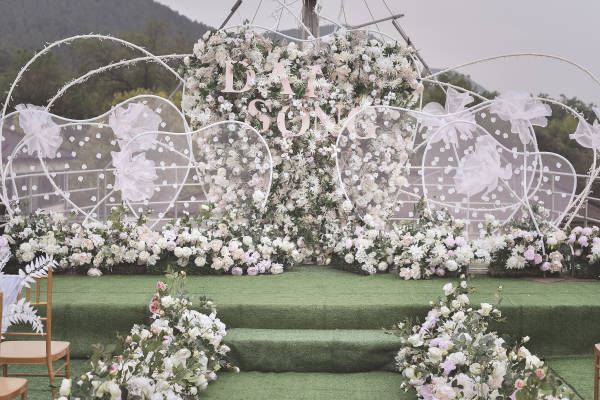 艺空间婚礼|户外简约清新草坪婚礼【经典的美妙】