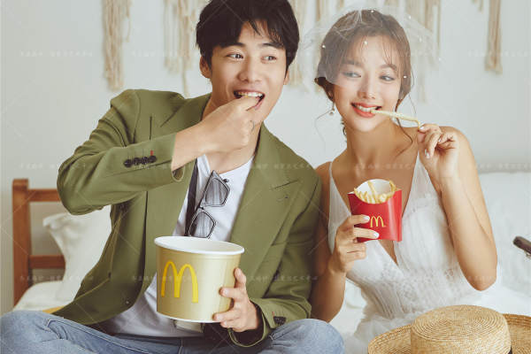 【西棠椿婚纱摄影】轻奢小幸福内景婚纱照