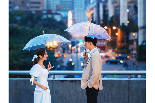 街头浪漫婚纱照