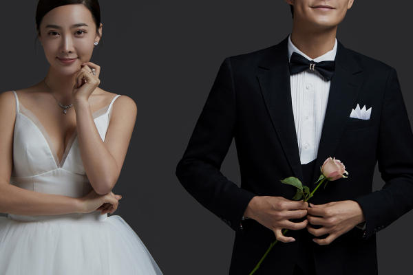 忍不住想要私藏的室内极简婚纱照