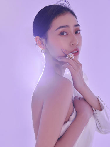 这组光影婚纱照的氛围感💕简直绝了