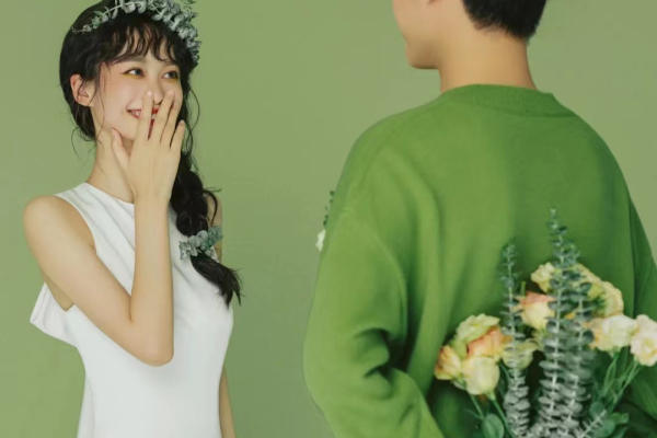 ins风抹茶绿婚纱照