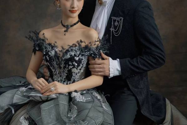 灰天鹅婚纱照