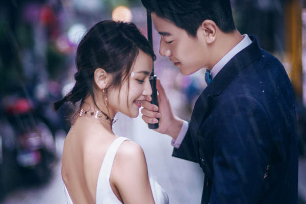 《最新婚纱主题服装8 》