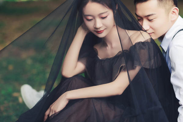 张先生&严女士