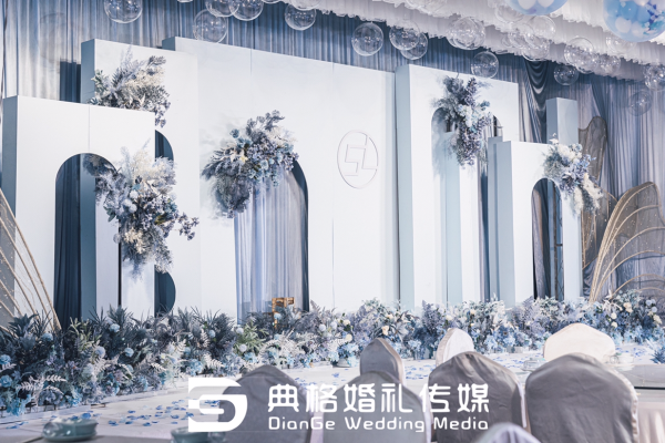 蓝色大气婚礼案例