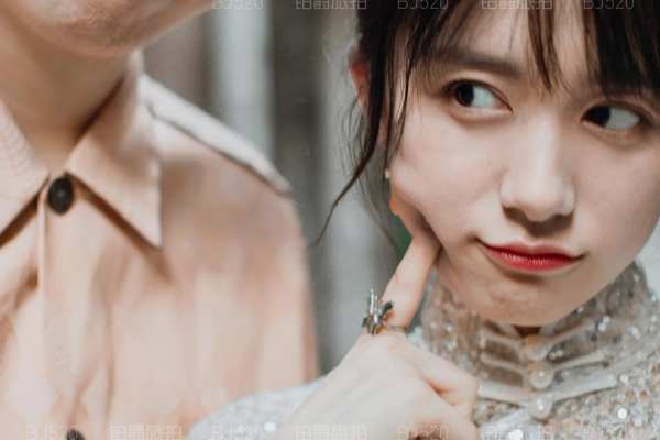 李诞黑尾酱婚纱照曝光