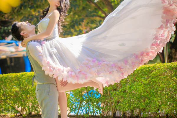 Mr. &Ms.谢