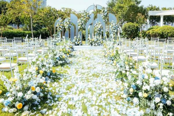 《薇啦婚礼》夏日清爽蓝户外婚礼