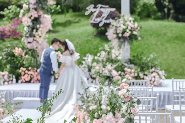 春日系户外小众婚礼