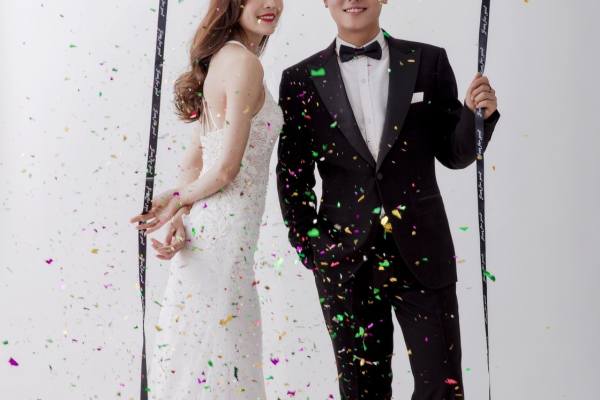 【新品发布】纯色系唯美浪漫婚纱照