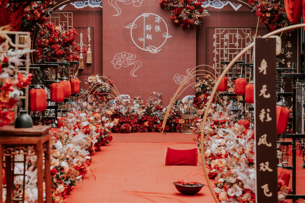 【唯一婚典】中式红色婚礼 限时送四大金刚