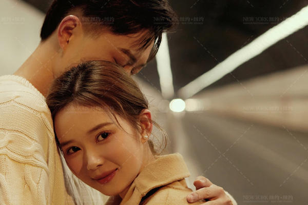 小众高级感王家卫港式电影感隧道婚纱照