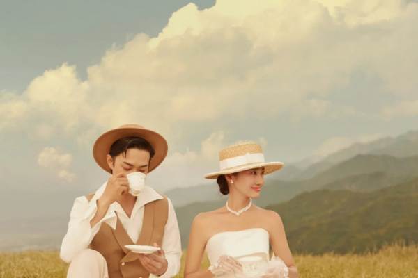 法式轻复古婚纱照，甜蜜蜜