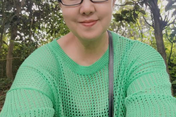 育儿嫂 育婴师