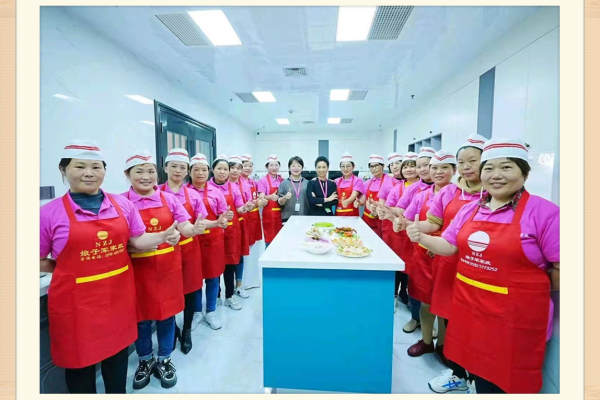 一级育儿嫂（24小时）住家服务