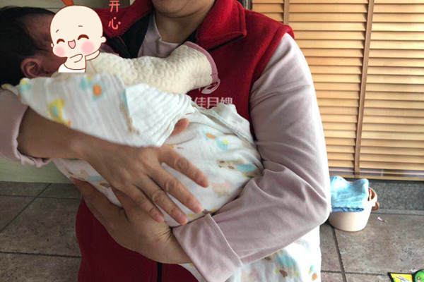 S5级别月嫂李桂兰