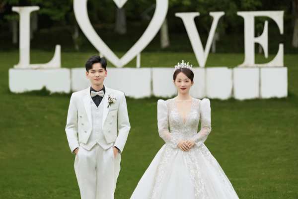 【品质甄选】情绪抓拍+风格任选#婚纱照