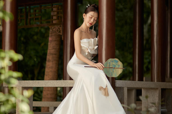园林婚纱照是刻在DNA里的浪漫