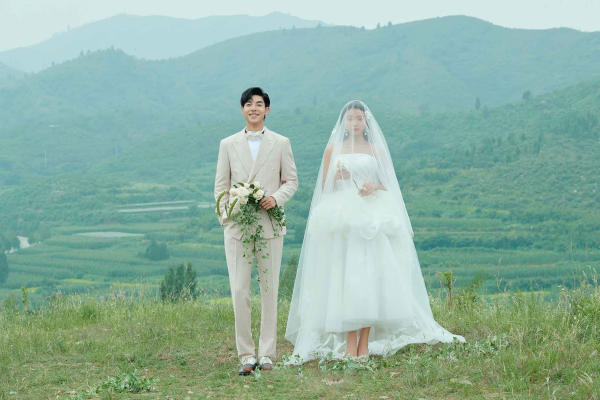 【本季热卖】婚纱照10服10造丨风格任选
