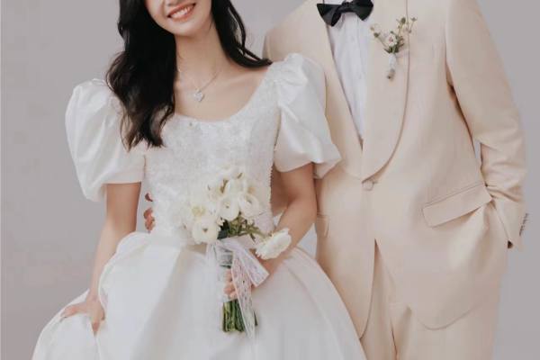 《风格任选  服装不分亲区》婚纱照 一价全包婚纱摄影