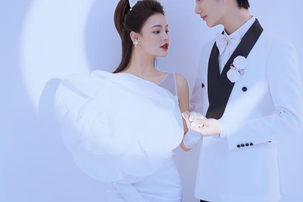 【王开摄影100%原创客照】超浪漫的光影婚纱照