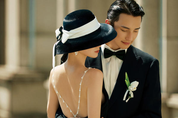 【风格任选】浪漫城市旅拍婚纱照+送婚纱+底片全送