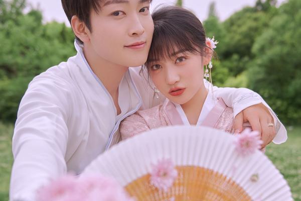 青岛薇爱婚纱摄影+清新文艺风婚纱照